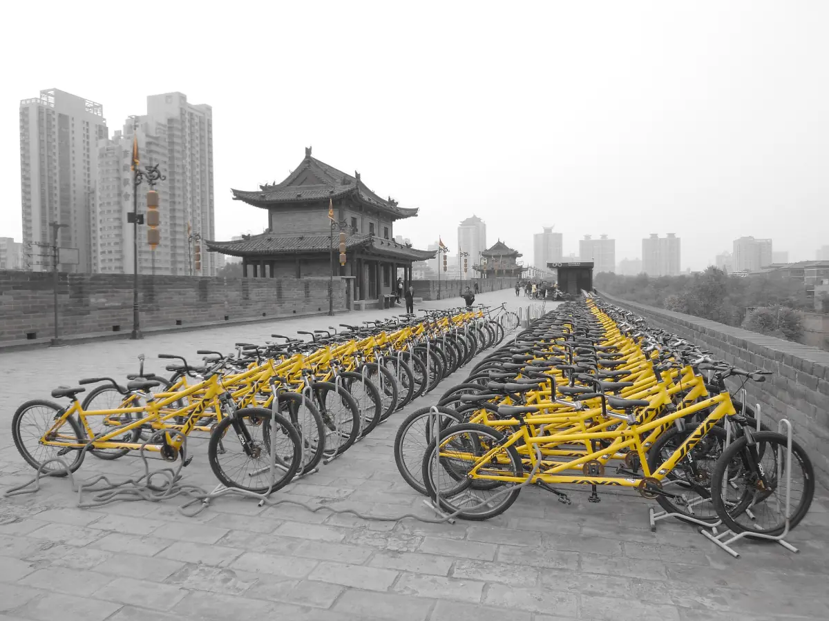 Tandem bicycles on top of the Xi'an city wall